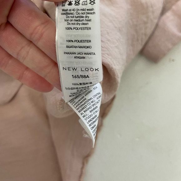 Pink front button flowy cute casual semi-cropped top medium 6 - Picture 8 of 9